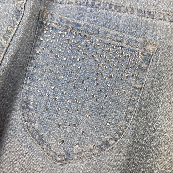 Chico’s Platinum Radiant Crop Rhinestone Pocket Capri Jeans Blue 6 - Picture 4 of 12